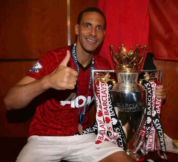 Rio Ferdinand has been inducted into the Premier League Hall of Fame!  👕 687 Games ⚽️ 13 Goals 🅰️ 12 Assists  🏴󠁧󠁢󠁥󠁮󠁧󠁿 81 caps ⚽️ 3 goals  🏆 6x Premier League 🏆 - MirrorLog