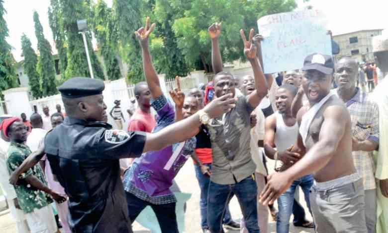 Protests rock Abuja over ”blasphemy” in Sweden - MirrorLog