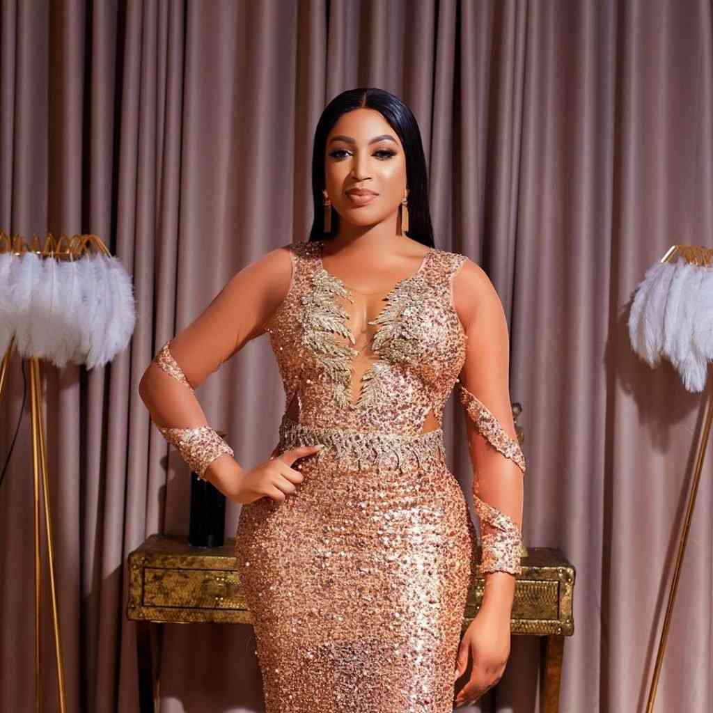 Ex-beauty queen, Dabota speaks on leaving husband | MirrorLog