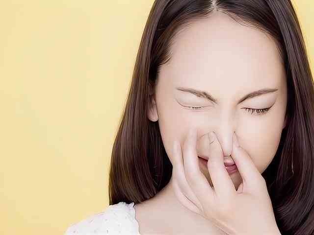 Holding in a sneeze can cause serious injury, including a ruptured blood vessel in the brain. - MirrorLog