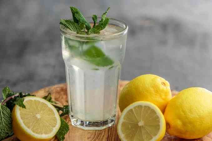 10 Health benefits of lemon water - MirrorLog