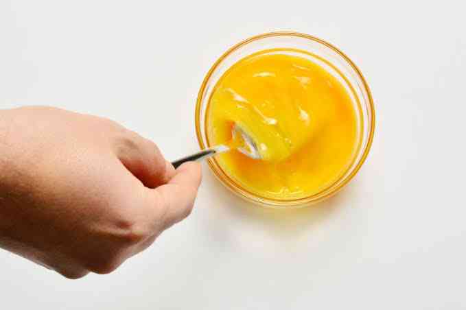 Potential risk and side effects of egg yolks on hair - MirrorLog