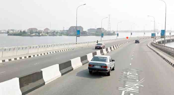 A man was saved from commiting suicide by hanging himself in Lagos - MirrorLog