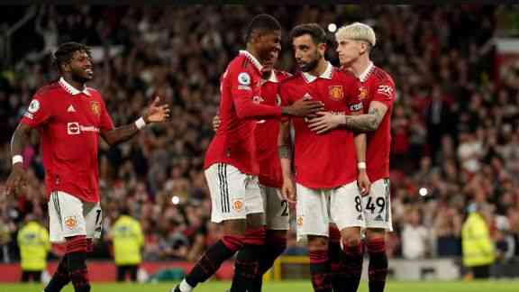 Manchester United 4-1 Chelsea: Red Devils secure Champions League football - MirrorLog