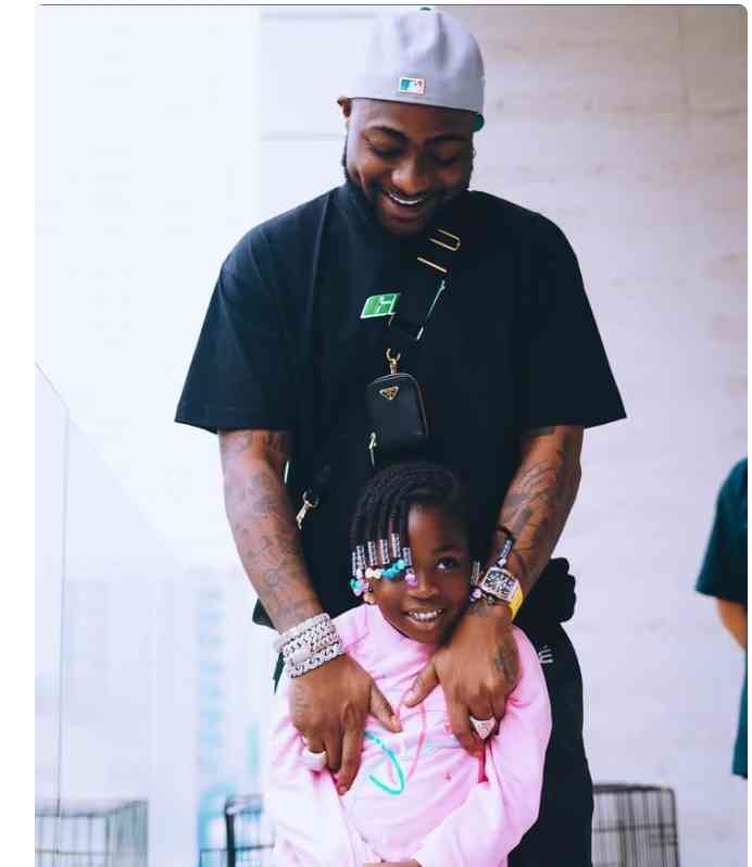 DAVID ADELEKE a Nigeria musicain popularly known as Davido bought a customized jewelry for his daughter IMADE ADELEKE - MirrorLog