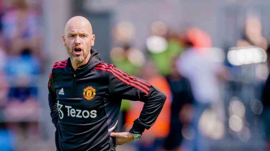 Ten Hag identifies top three goalkeepers to replace De Gea - MirrorLog