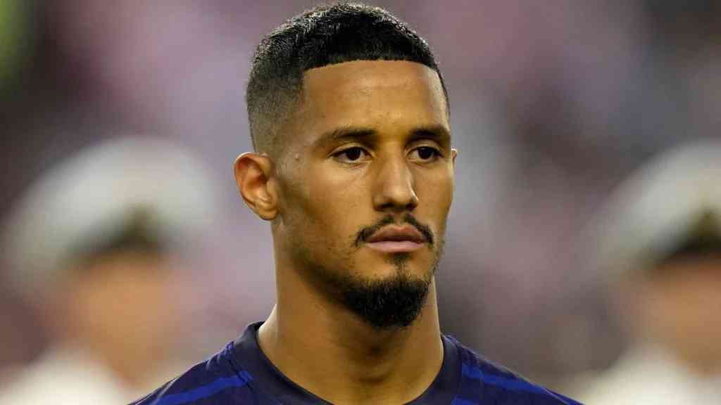 William Saliba names best defender in the world - MirrorLog