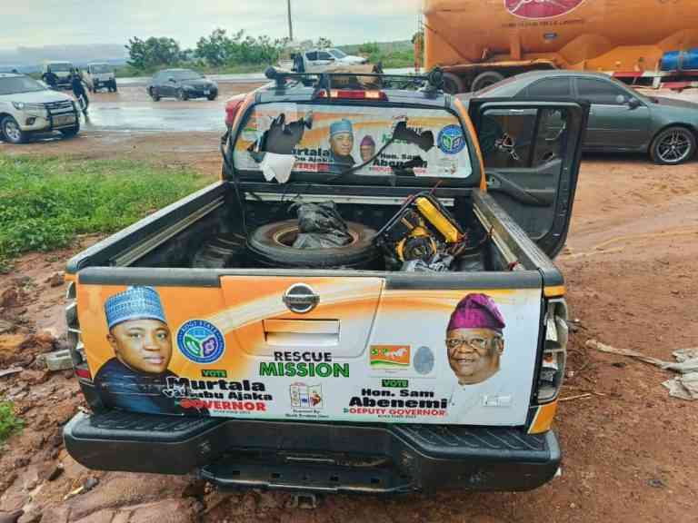 Suspected Thugs Attack Kogi Governor’s Convoy - MirrorLog