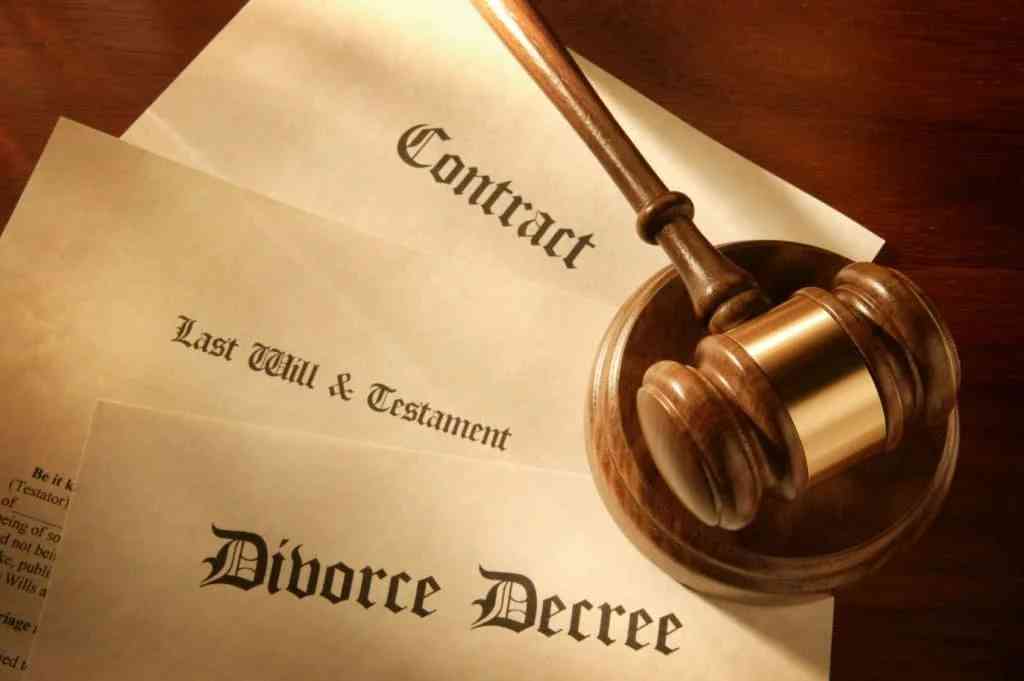 A policewoman has called court to divorce her and her husband - MirrorLog