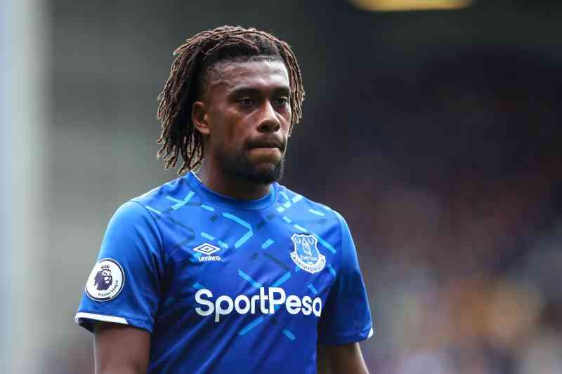 Iwobi completes Fulham move - MirrorLog