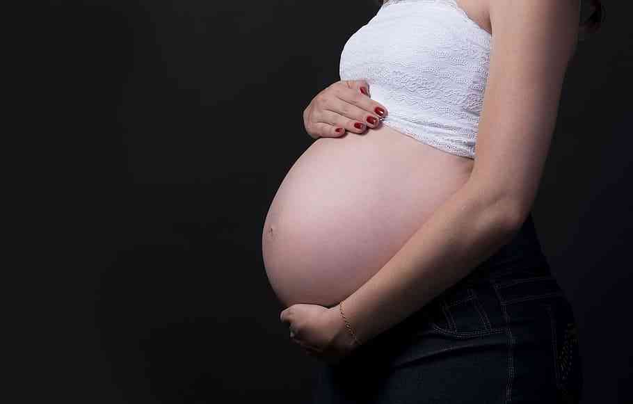 A 19-year-old Brazilian woman gave birth to twins from two different fathers. She had relations with two men on the same day. - MirrorLog